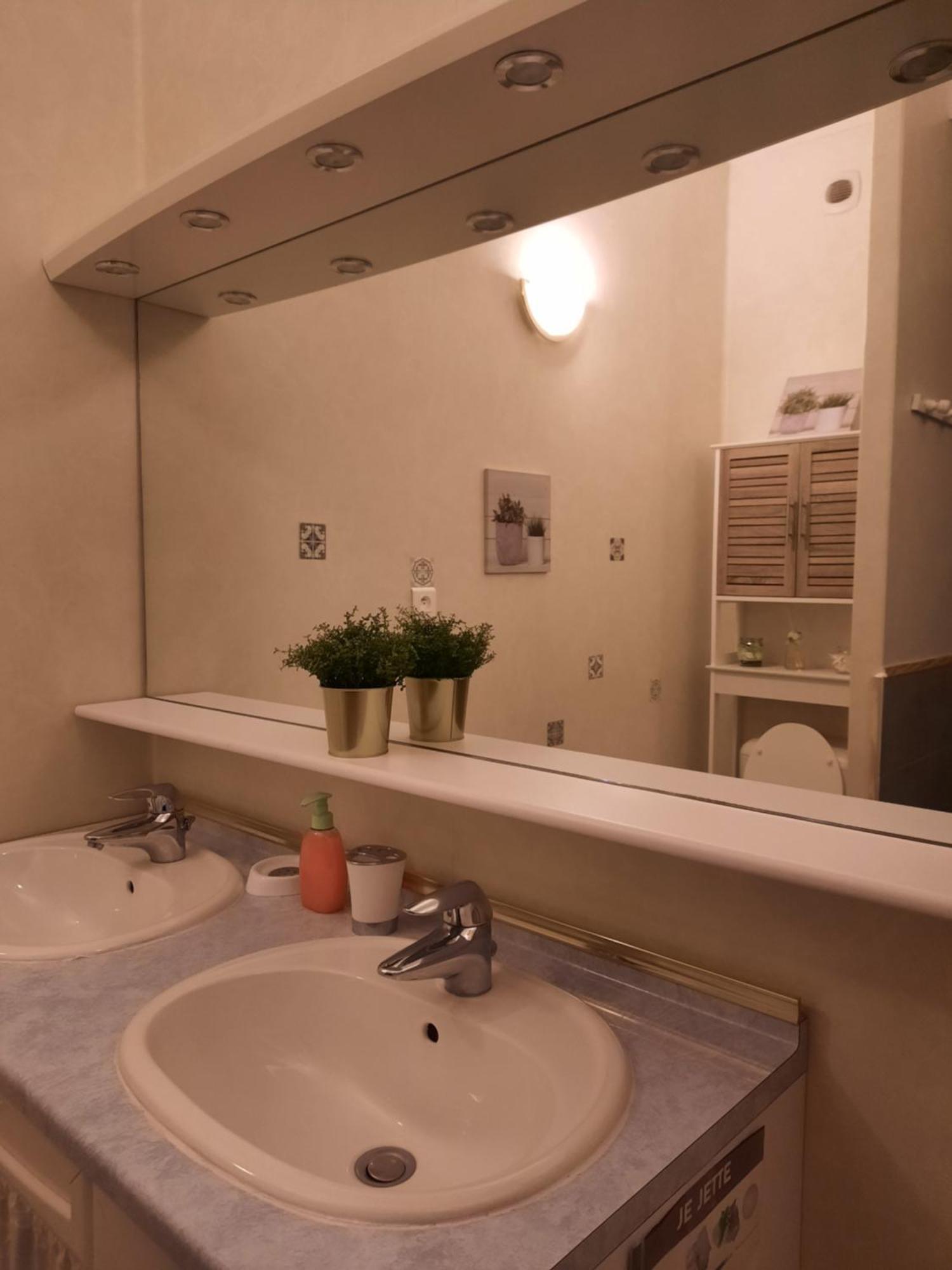 Domaine De Fontsauzine - Gites Et Chambre D'Hotes Genouille  Екстериор снимка