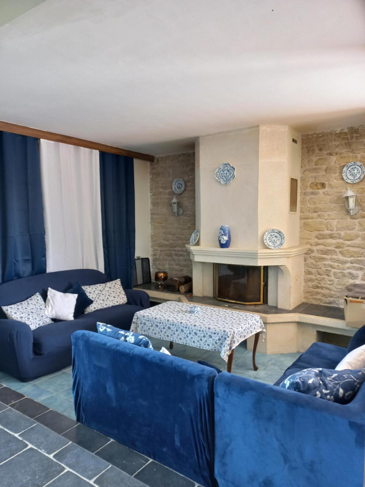 Domaine De Fontsauzine - Gites Et Chambre D'Hotes Genouille  Екстериор снимка